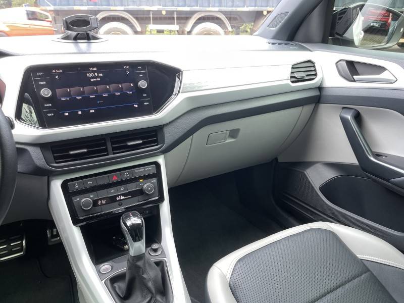 VOLKSWAGEN - T-CROSS - 2019/2020 - Branca - R$ 113.000,00