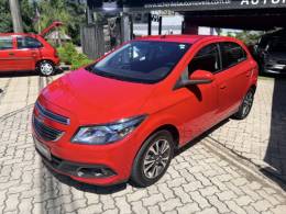 CHEVROLET - ONIX - 2014/2015 - Vermelha - R$ 59.800,00