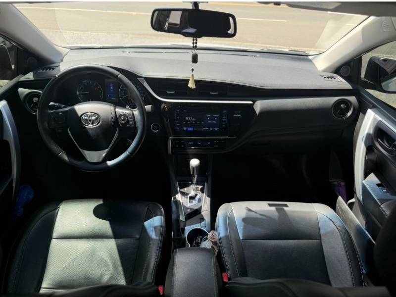 TOYOTA - COROLLA - 2018/2018 - Branca - R$ 105.900,00