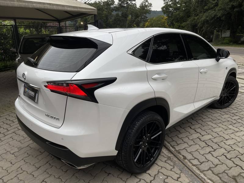 LEXUS - NX200 T - 2016/2016 - Branca - R$ 133.900,00