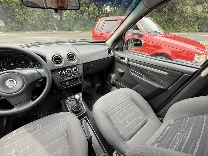 CHEVROLET - PRISMA - 2008/2009 - Prata - R$ 29.900,00