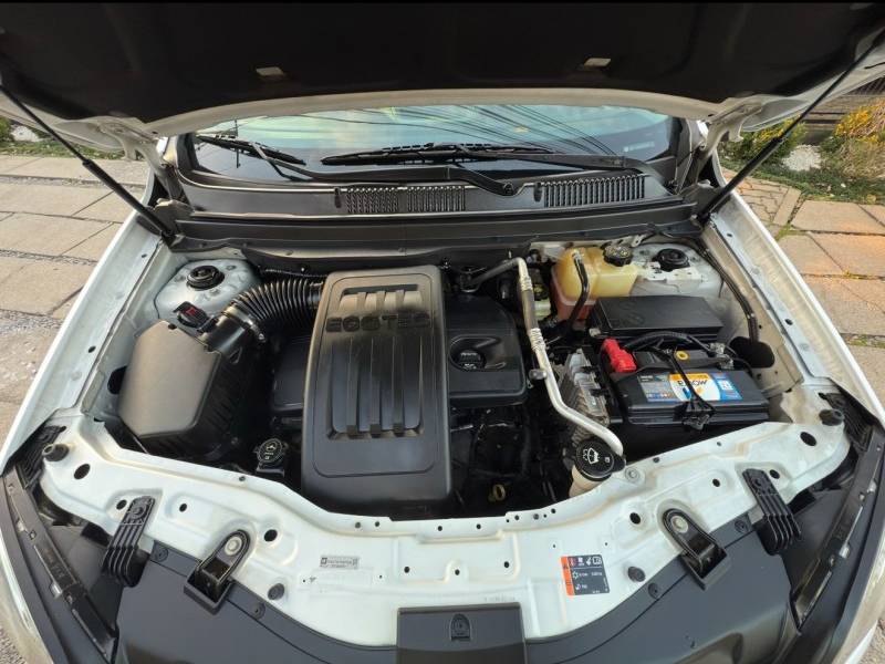 CHEVROLET - CAPTIVA - 2013/2014 - Branca - R$ 58.900,00