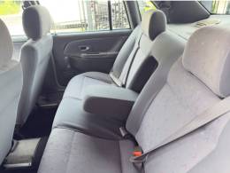 VOLKSWAGEN - SANTANA - 2000/2001 - Branca - R$ 22.900,00