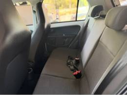 VOLKSWAGEN - UP - 2017/2018 - Branca - R$ 49.900,00