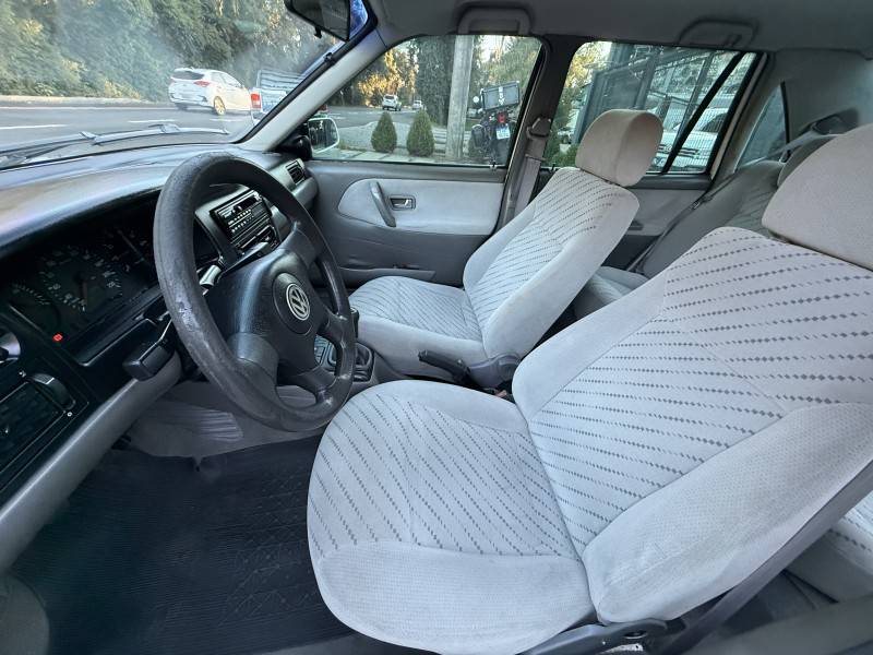 VOLKSWAGEN - SANTANA - 2001/2001 - Branca - R$ 27.800,00