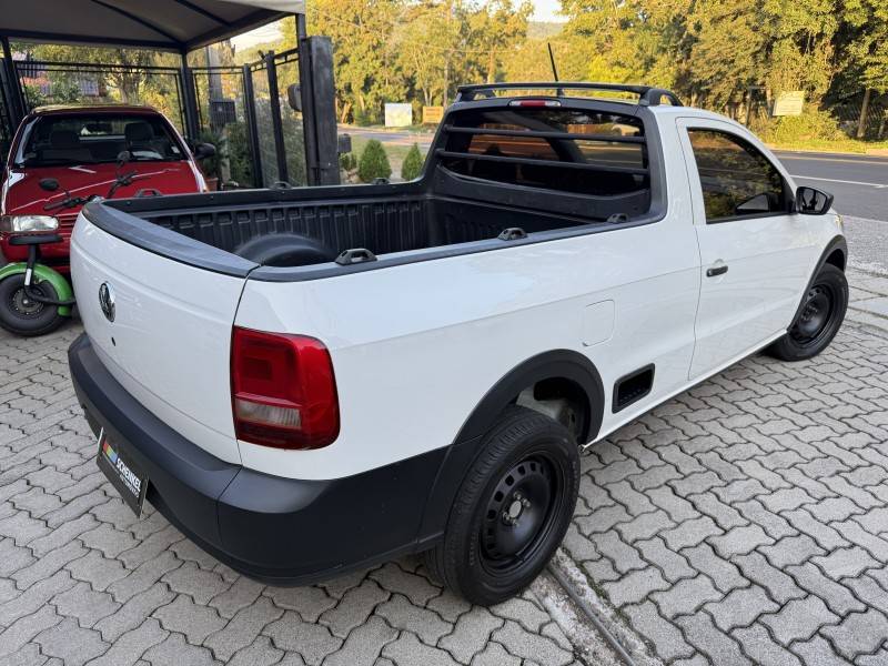 VOLKSWAGEN - SAVEIRO - 2019/2020 - Branca - R$ 61.900,00