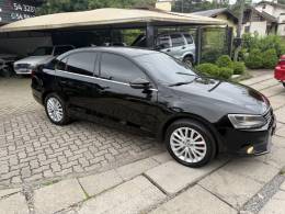 VOLKSWAGEN - JETTA - 2010/2011 - Preta - R$ 63.900,00