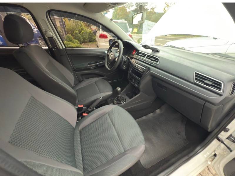 VOLKSWAGEN - VOYAGE - 2018/2019 - Branca - R$ 57.800,00