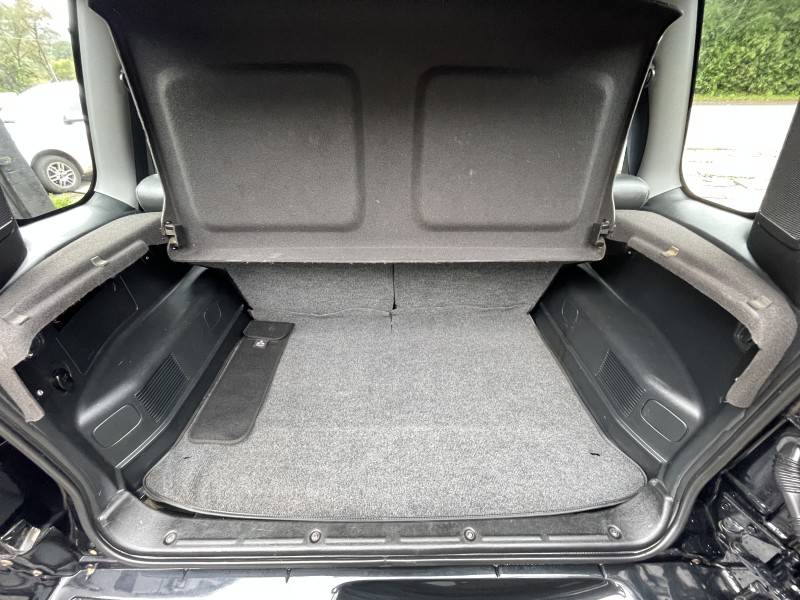 MITSUBISHI - PAJERO TR4 - 2013/2014 - Preta - R$ 61.000,00