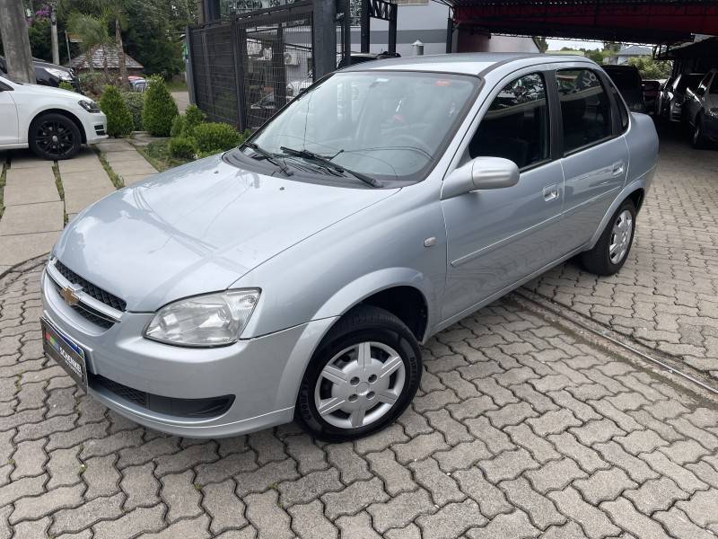 CHEVROLET - CLASSIC - 2012/2013 - Prata - R$ 29.900,00
