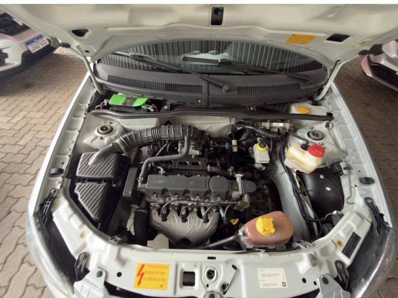 CHEVROLET - CELTA - 2010/2011 - Prata - R$ 25.900,00