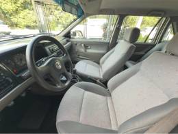 VOLKSWAGEN - SANTANA - 2000/2001 - Branca - R$ 22.900,00