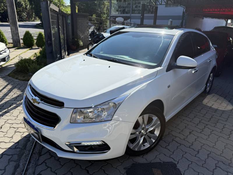 CHEVROLET - CRUZE - 2016/2016 - Branca - R$ 81.900,00