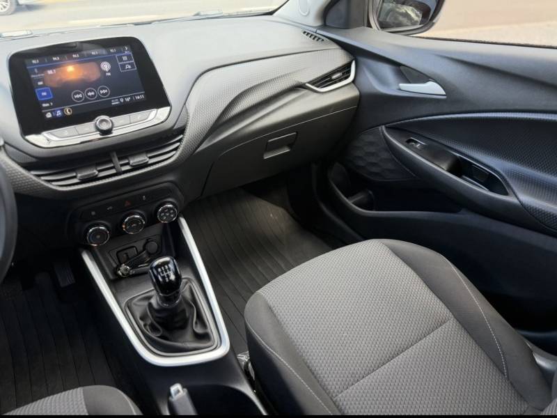 CHEVROLET - ONIX - 2024/2025 - Preta - R$ 84.000,00