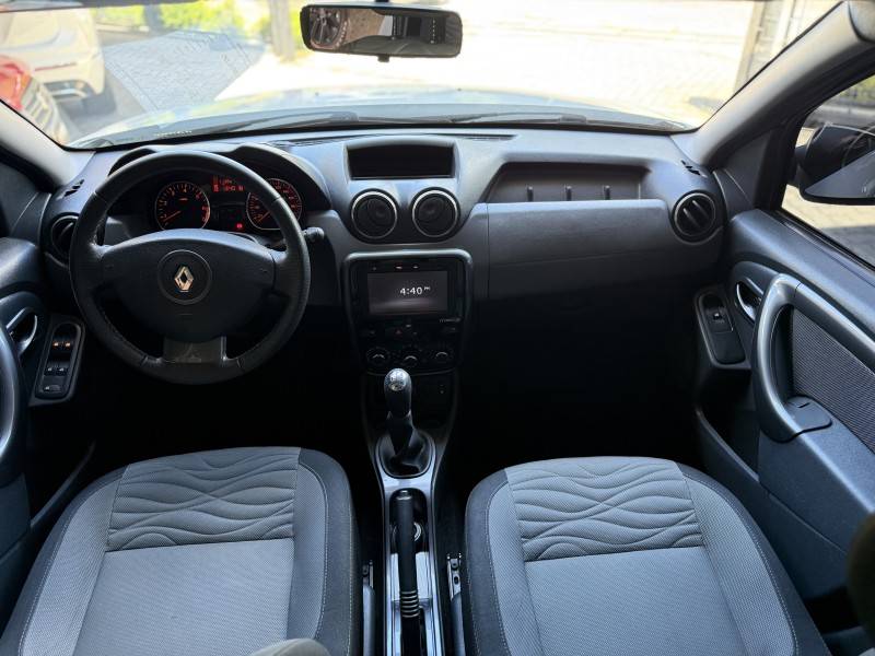 RENAULT - DUSTER - 2015/2015 - Branca - R$ 56.000,00