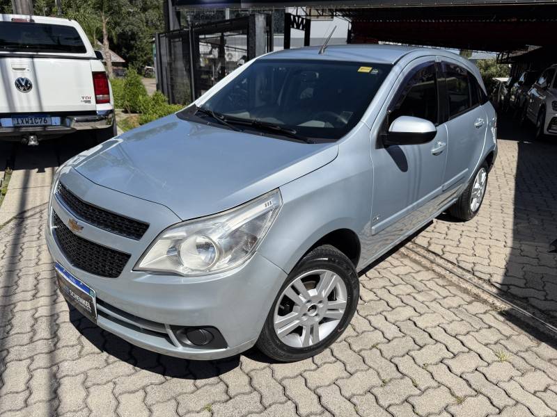 CHEVROLET - AGILE - 2010/2011 - Prata - R$ 35.900,00