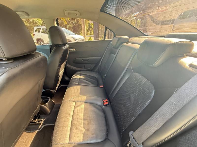 CHEVROLET - SONIC - 2013/2013 - Preta - R$ 43.000,00
