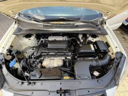KIA MOTORS - SPORTAGE - 2009/2010 - Branca - R$ 44.000,00