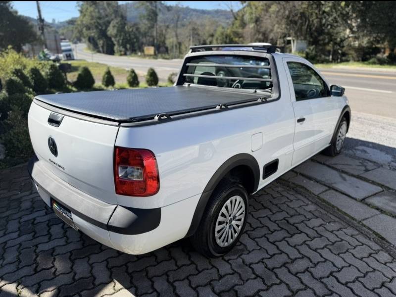 VOLKSWAGEN - SAVEIRO - 2013/2013 - Branca - R$ 46.000,00