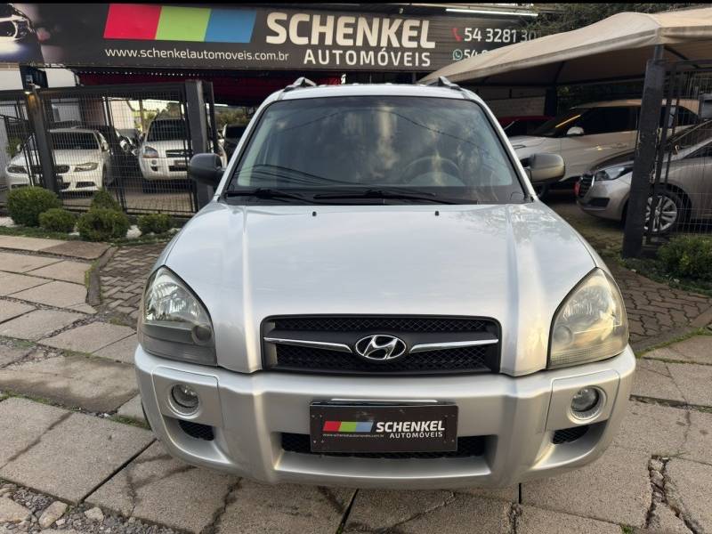 HYUNDAI - TUCSON - 2010/2011 - Prata - R$ 44.000,00