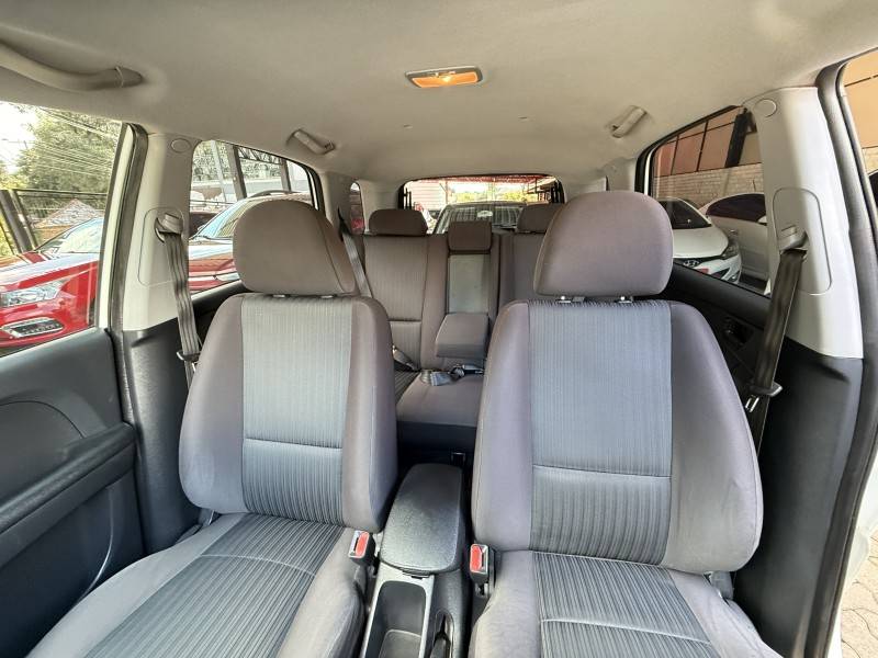KIA MOTORS - SPORTAGE - 2009/2010 - Branca - R$ 44.000,00