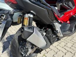HONDA - ADV 150 - 2022/2023 - Vermelha - R$ 24.900,00