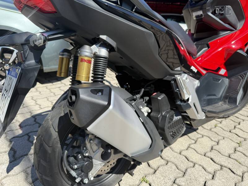 HONDA - ADV 150 - 2022/2023 - Vermelha - R$ 24.900,00