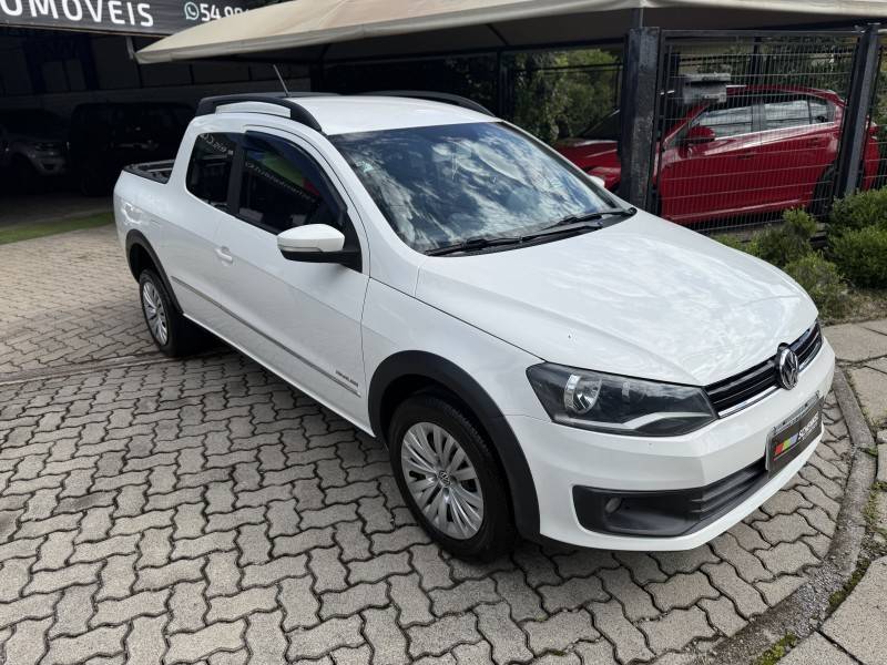 VOLKSWAGEN - SAVEIRO - 2014/2015 - Branca - R$ 66.500,00