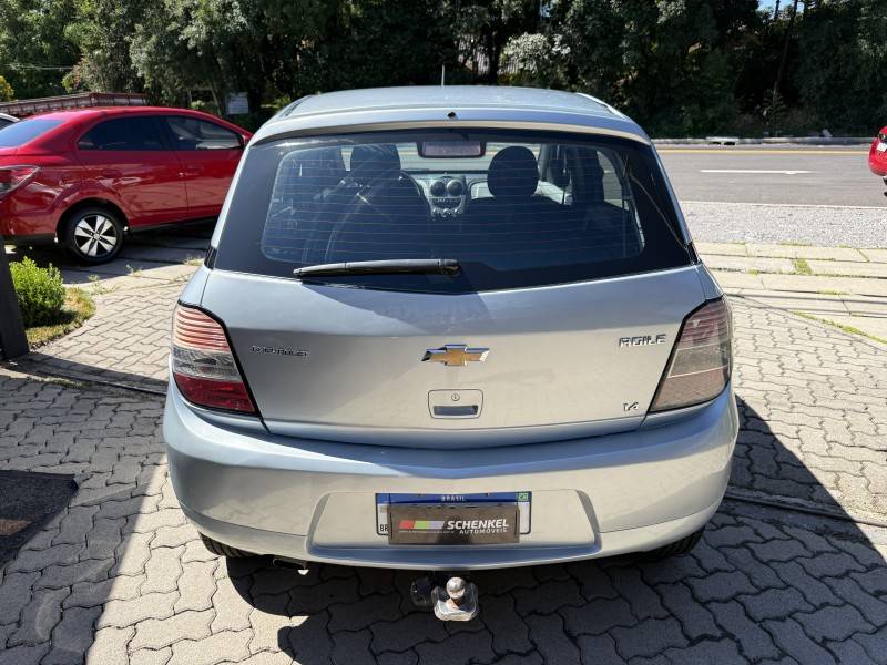 CHEVROLET - AGILE - 2010/2011 - Prata - R$ 35.900,00