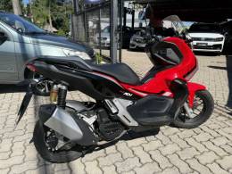 HONDA - ADV 150 - 2022/2023 - Vermelha - R$ 24.900,00