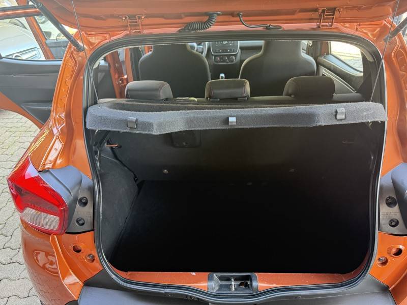 RENAULT - KWID - 2021/2022 - Laranja - R$ 51.900,00