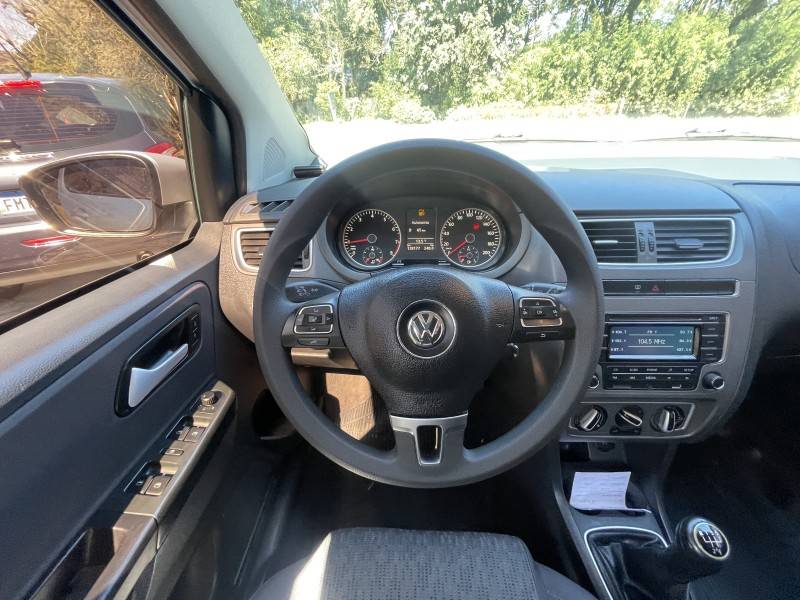 VOLKSWAGEN - FOX - 2013/2014 - Prata - R$ 43.900,00
