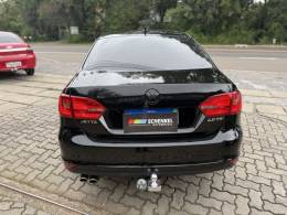 VOLKSWAGEN - JETTA - 2010/2011 - Preta - R$ 63.900,00