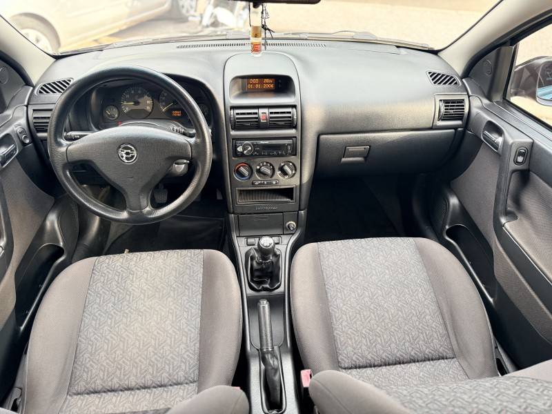 CHEVROLET - ASTRA - 2008/2009 - Preta - R$ 37.900,00