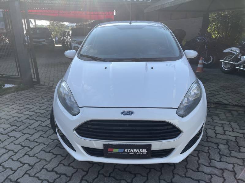 FORD - FIESTA - 2016/2016 - Branca - R$ 48.500,00