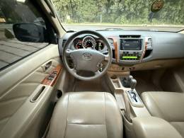 TOYOTA - HILUX SW4 - 2010/2010 - Preta - R$ 118.000,00