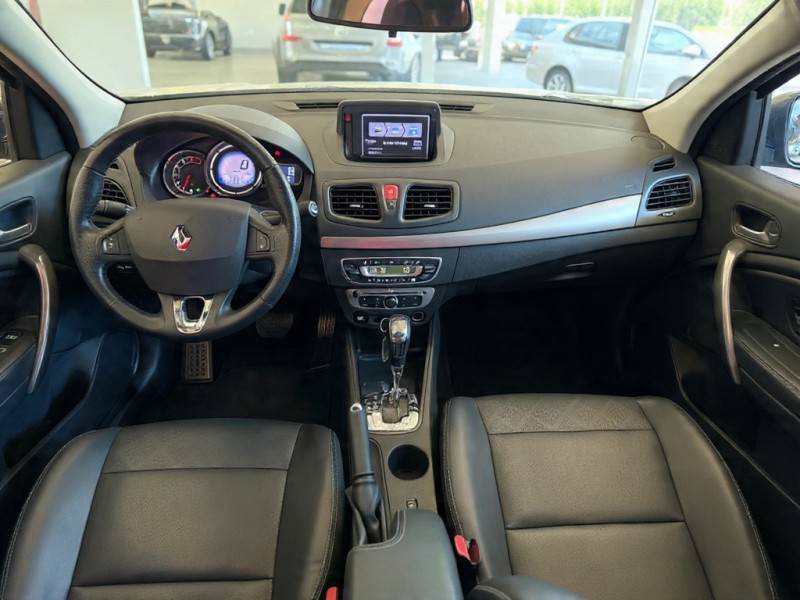 RENAULT - FLUENCE - 2017/2018 - Preta - R$ 62.900,00