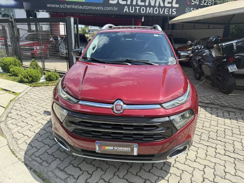FIAT - TORO - 2017/2018 - Vermelha - R$ 105.000,00