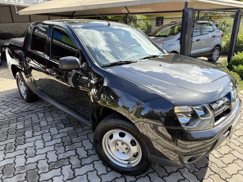 RENAULT - OROCH - 2019/2020 - Preta - R$ 75.900,00
