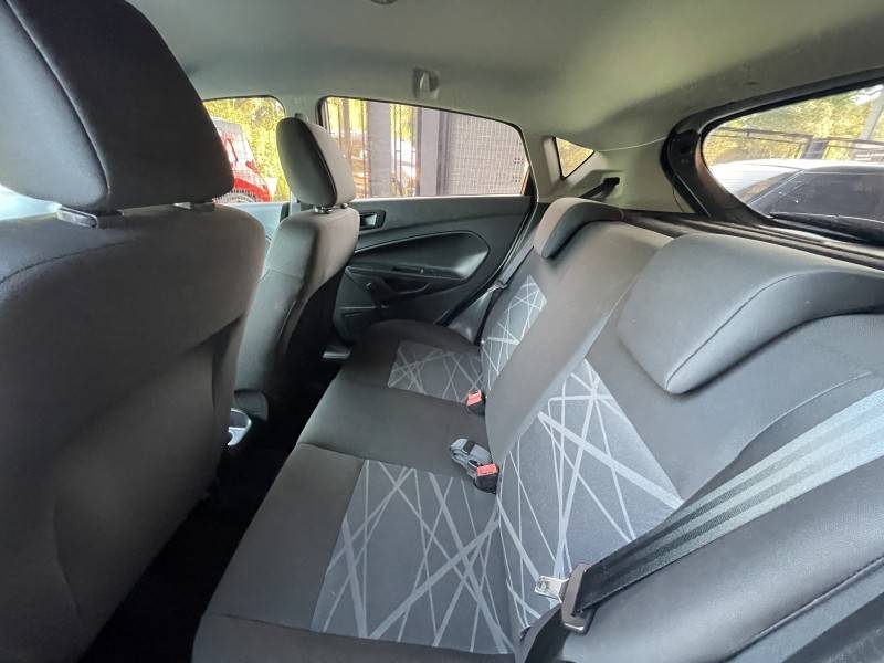 FORD - FIESTA - 2016/2016 - Branca - R$ 48.500,00
