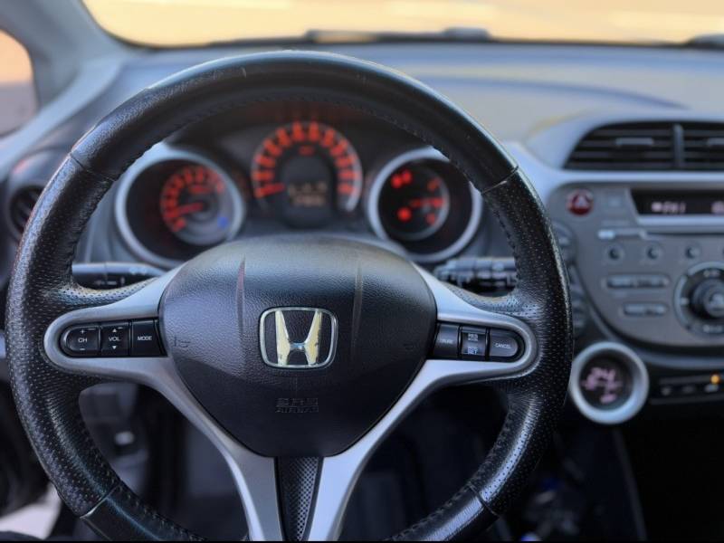HONDA - FIT - 2008/2009 - Preta - R$ 43.500,00