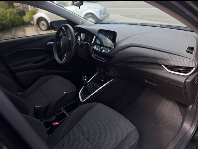 CHEVROLET - ONIX - 2024/2025 - Preta - R$ 84.000,00