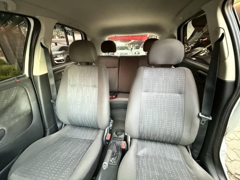 CHEVROLET - CORSA - 2008/2009 - Branca - R$ 28.900,00