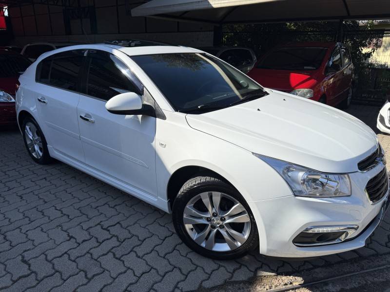CHEVROLET - CRUZE - 2016/2016 - Branca - R$ 81.900,00