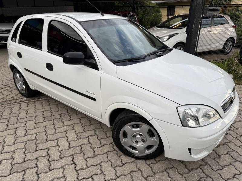 CHEVROLET - CORSA - 2008/2009 - Branca - R$ 28.900,00