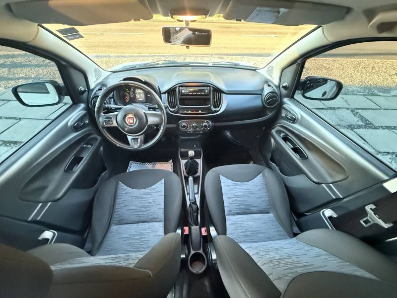 FIAT - UNO - 2017/2017 - Branca - R$ 44.000,00
