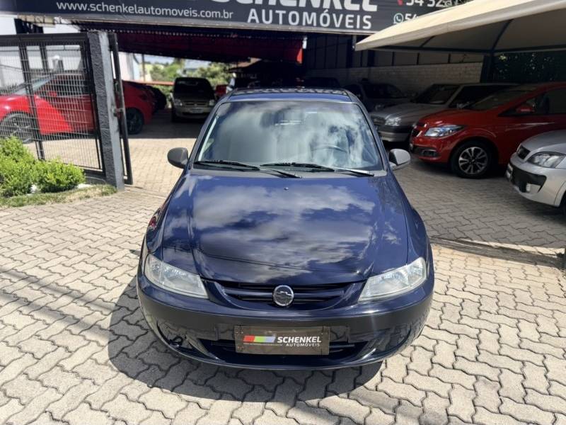 CHEVROLET - CELTA - 2004/2004 - Azul - R$ 16.800,00