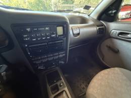 VOLKSWAGEN - GOL - 1997/1998 - Vermelha - R$ 35.000,00