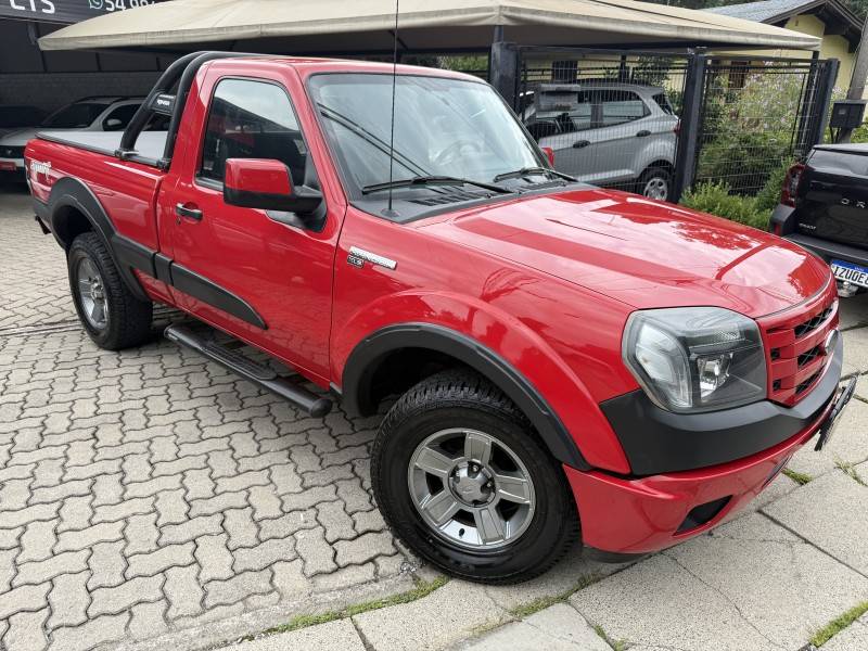FORD - RANGER - 2011/2011 - Vermelha - R$ 72.900,00