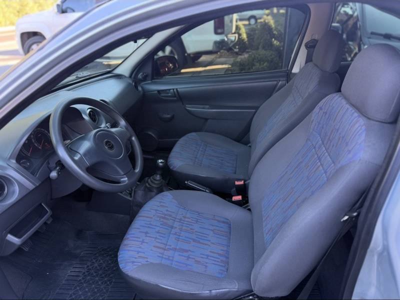 CHEVROLET - CELTA - 2009/2010 - Prata - R$ 22.900,00